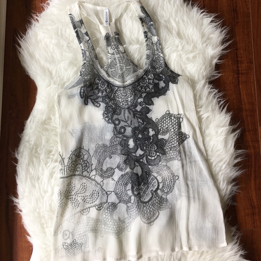 New black/white tank top