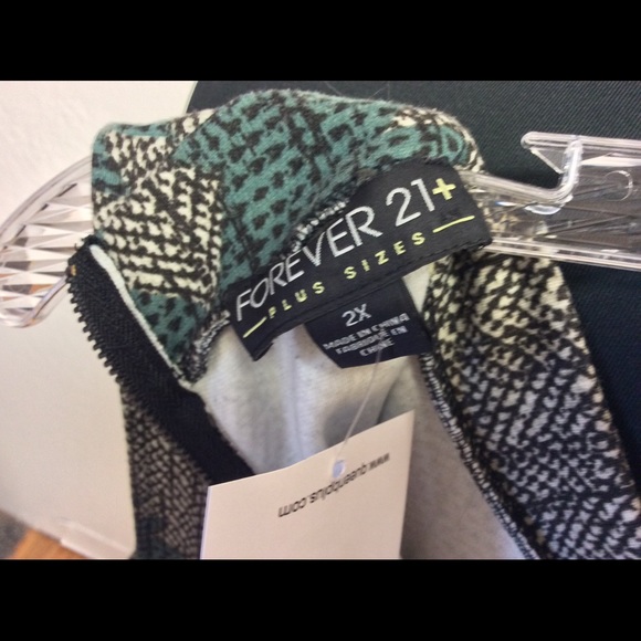 Great dress-2x- Forever 21 - Picture 4 of 4