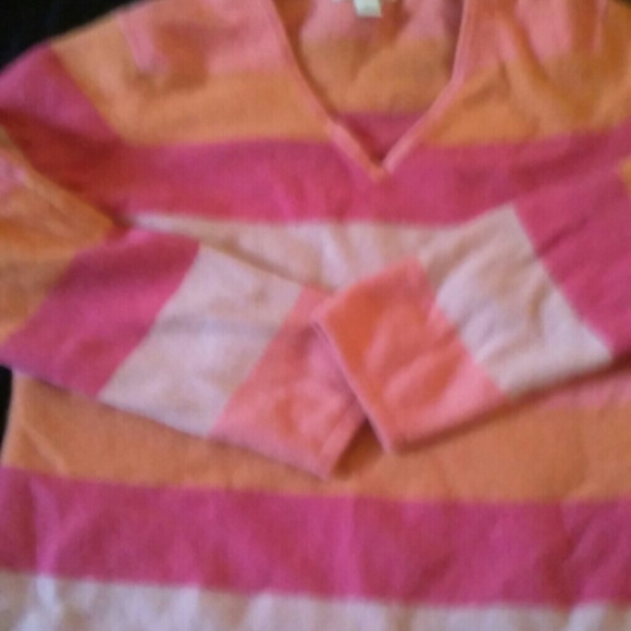 SOLD-*100% cashmere sweater