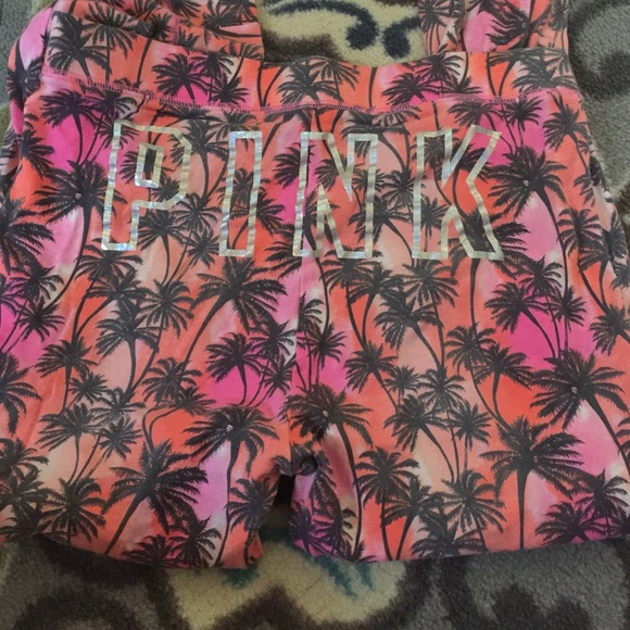 VS Pink Leggings.