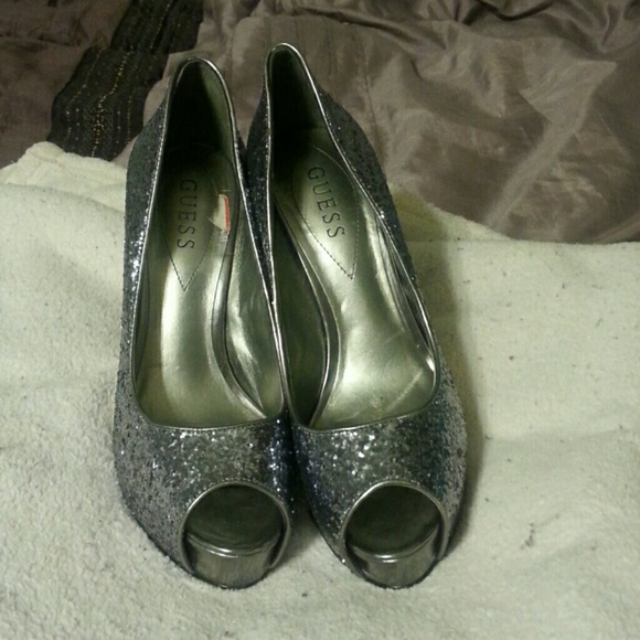 Guess size 8.5 dress heels stiletto - Picture 2 of 3