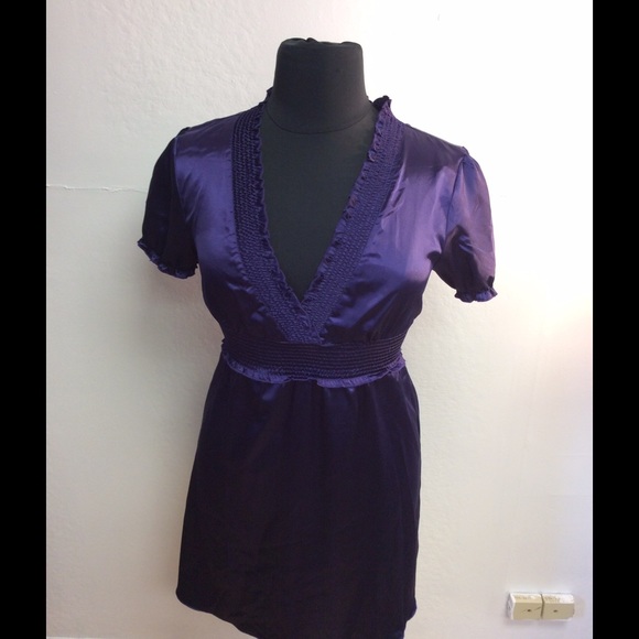 Guess? Purple satin top size XL