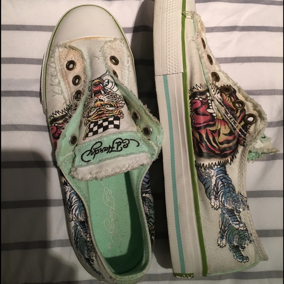 Ed Hardy converse shoes.