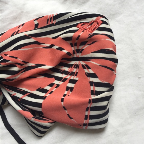 Strapless Roxy Top - Picture 2 of 3