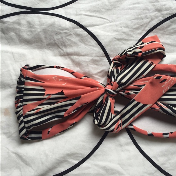 Strapless Roxy Top - Picture 3 of 3