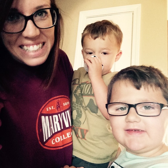 Meet your Posher, Courtney