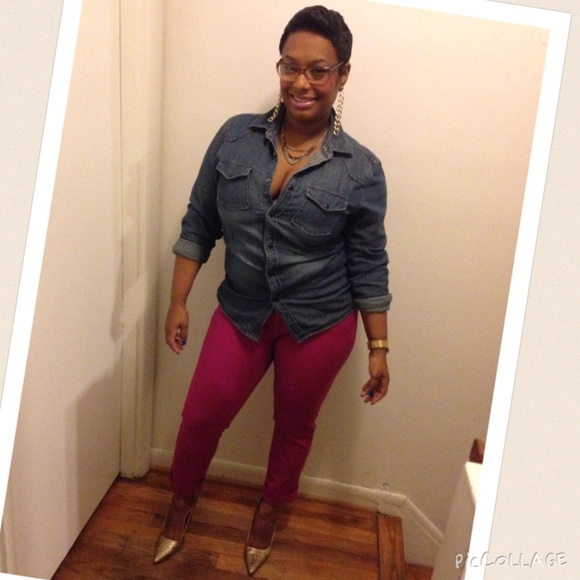 CHECK ME OUT STOP WYD & SHARE MY CLOSET ITEMS😊😊