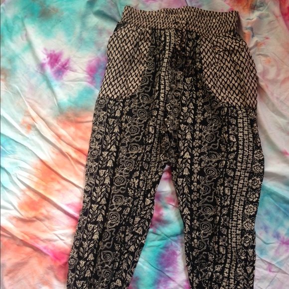 Patterned urban outfitters jogger pants