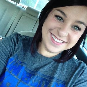 Meet your Posher, Whitney