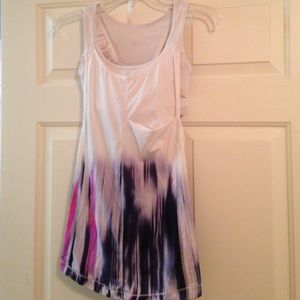 ✨Final Price✨LuLulemon tank w/ attached sports bra