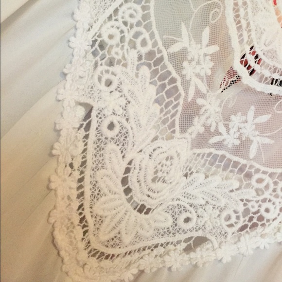 Worn once, for a special occasion. - Picture 2 of 3