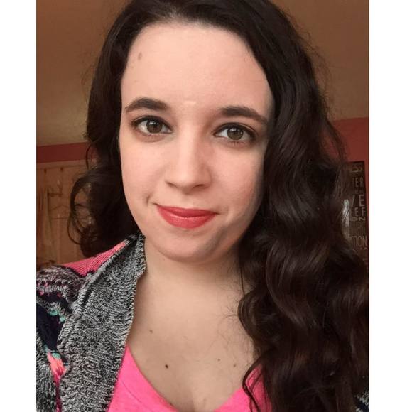 Meet your Posher, Lindsey - Picture 1 of 1
