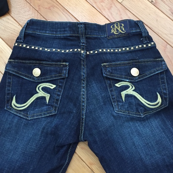 Rock and Republic Jeans. Size 2 medium - Picture 3 of 4