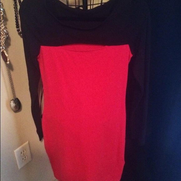 Long sleeve black and red Guess dress - Picture 1 of 1