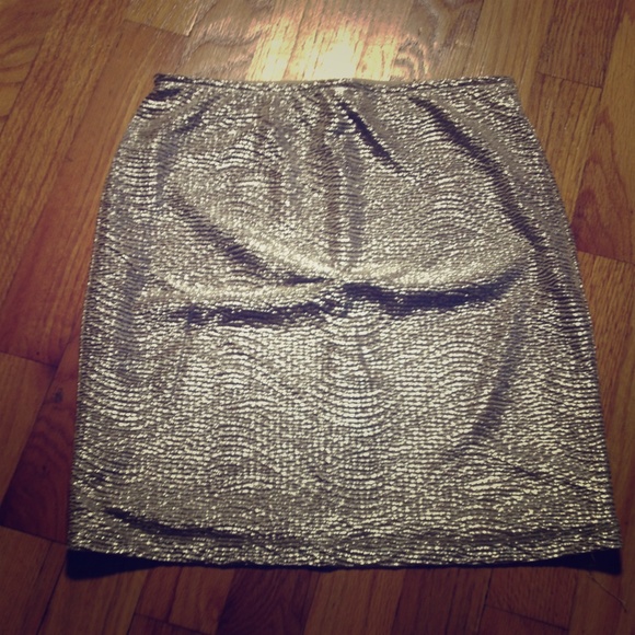 Shiny Textured Gold Mini Skirt