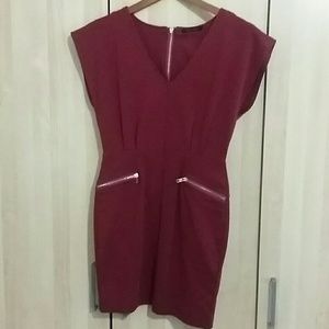 Zipper pocket and zipper back maroon dress