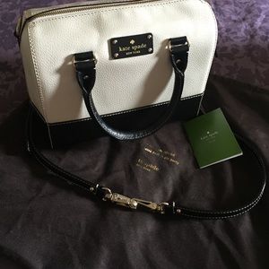 KATE SPADE black and white handbag 💜