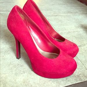 Red heels size 10