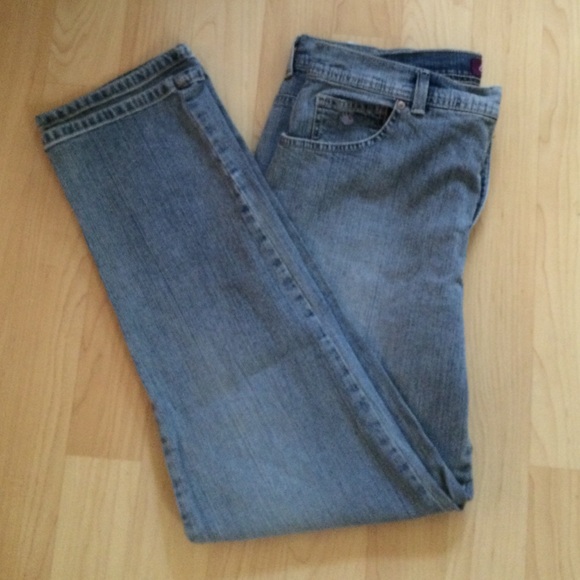 Gloria Vanderbilt jeans size 12 short
