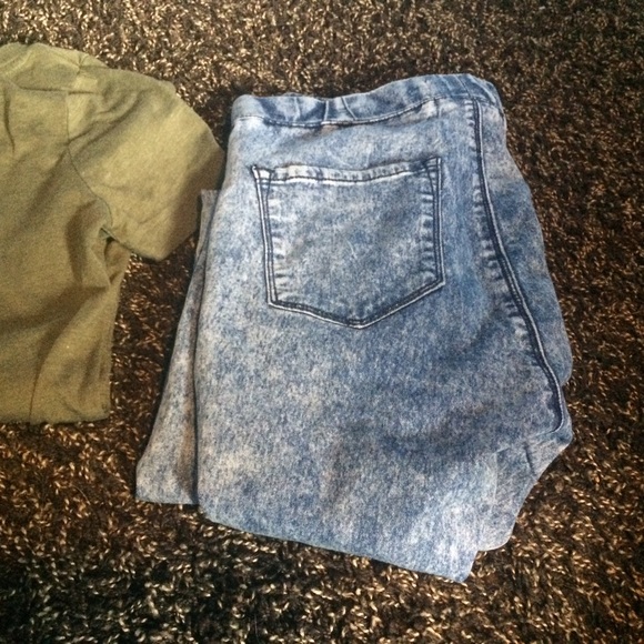 sky high waisted acid wash - Picture 2 of 4