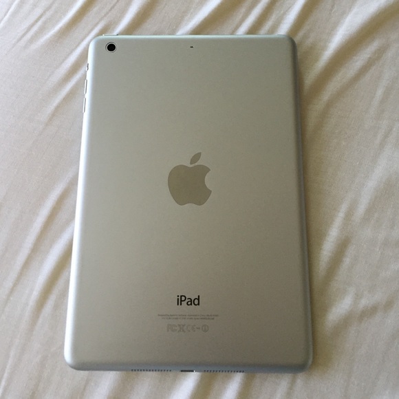 iPad - Picture 2 of 2