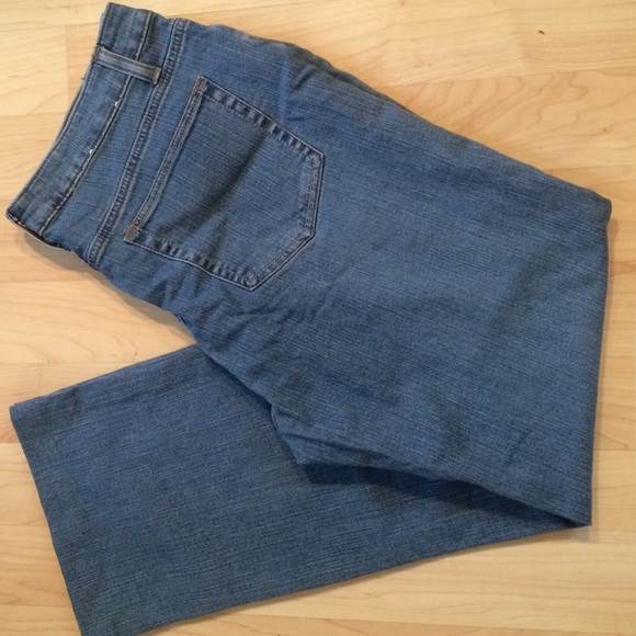 Merona, mid rise boot cut size12R. Medium wash