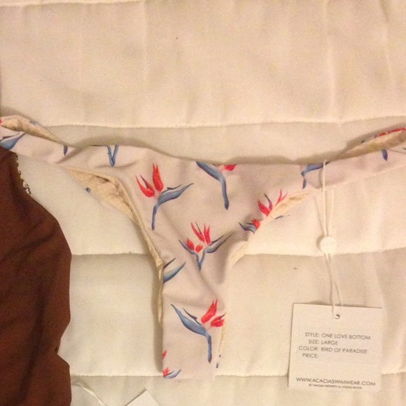 SOLD🚫Acacia One love bottoms - Picture 3 of 3