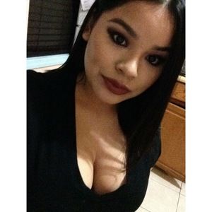 Meet your Posher, Stefany