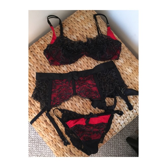 Victoria's Secret Very Sexy Lingerie Set