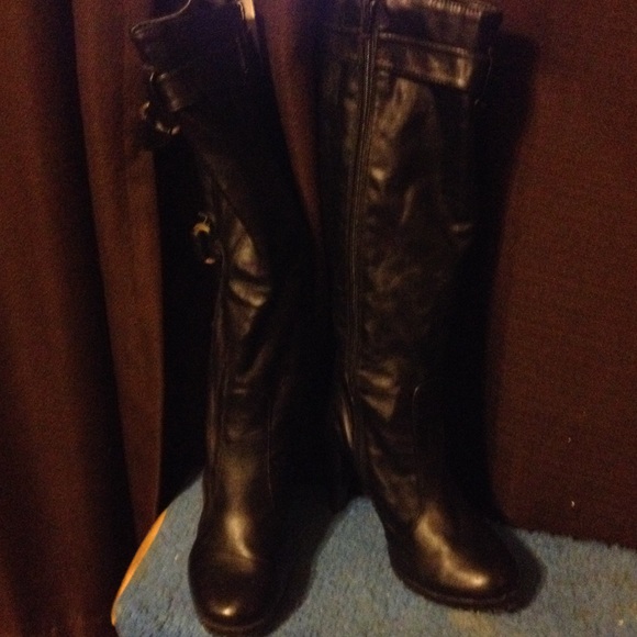 Black faux knee high boots. - Picture 2 of 4