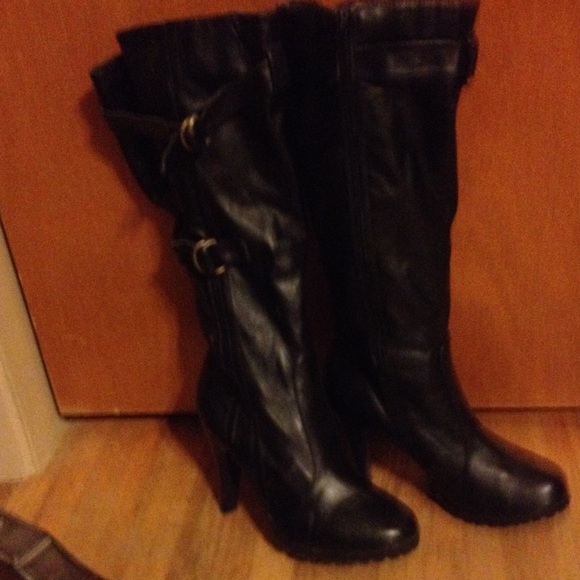 Black faux knee high boots. - Picture 3 of 4