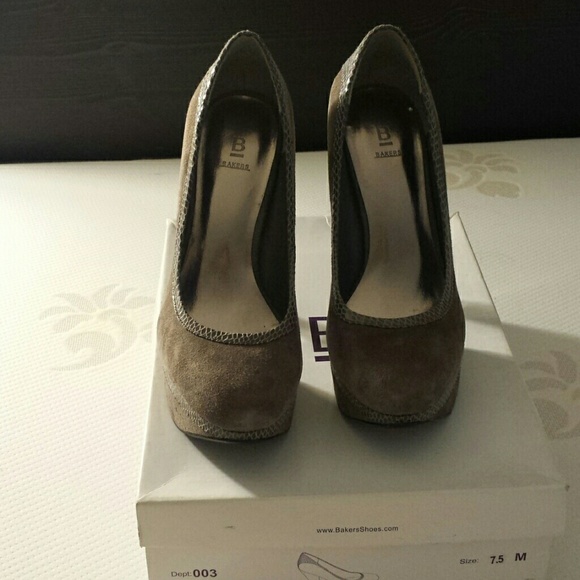 Grey sweety pump