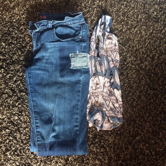 patched up skinny jeans. - Picture 3 of 4