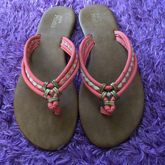 ✨Mudd coral flip flops✨