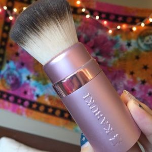 Too faced Kabuki Brush