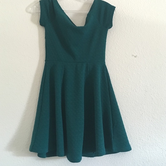 Dress - Picture 2 of 2