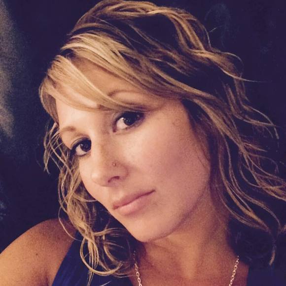 Meet your Posher, Karalee