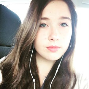 Meet your Posher, Kally