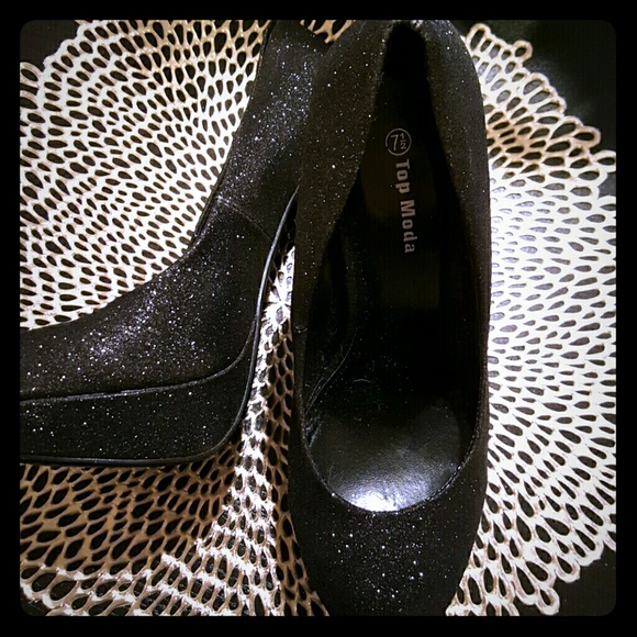 Black simmer heels!