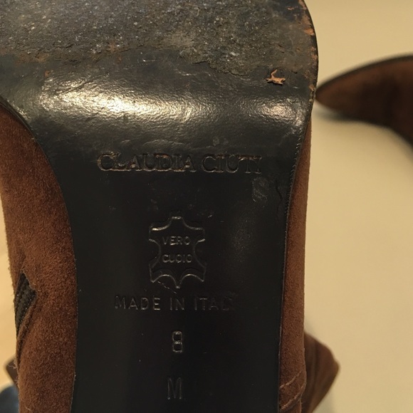 Brown suede tall pointy toe boots. Made in Italy. - Picture 3 of 4