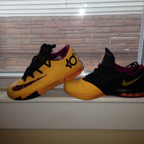 Nike Shoes - Yellow KDs! 💛💛 MEN SIZE = 5 💛💛 Women's 6 1/5