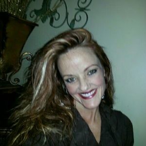 Meet your Posher, Lorena