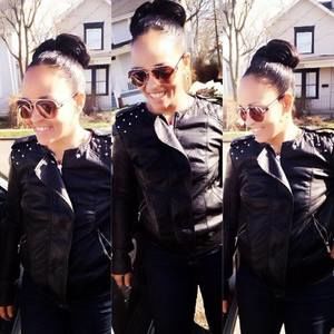 Meet your Posher, Lisa