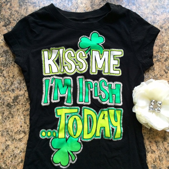 Tops - 💌👋St Patrick's day tee 🍀🍺