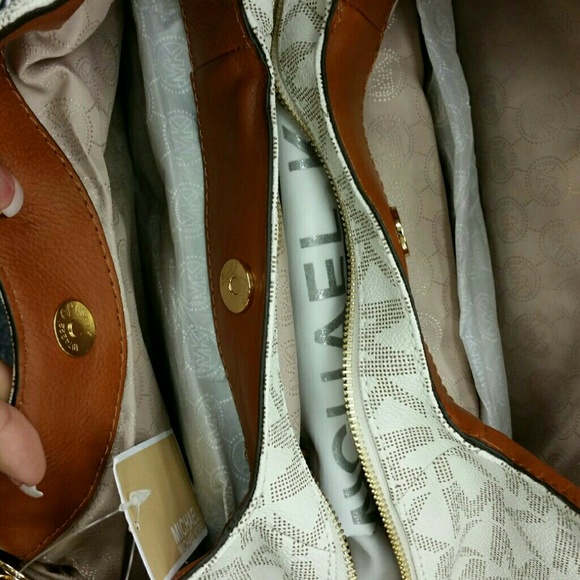 Purse Michael kors - Picture 2 of 4