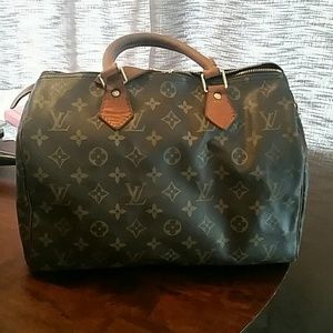 SPEEDY BAG.mid size.authentic Louis Vitton vintage