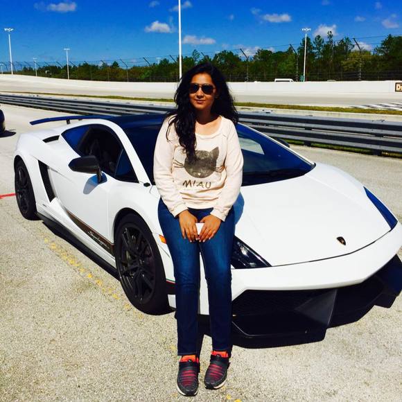 Meet your Posher, Monika