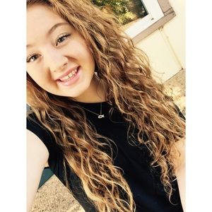 Meet your Posher, Abby