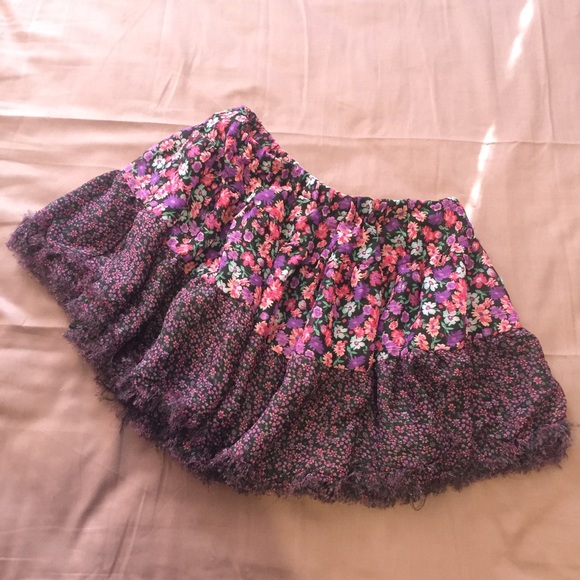 •SOLD• Floral Layered Ruffle Mini Skirt