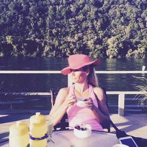 Meet your Posher, Jenny